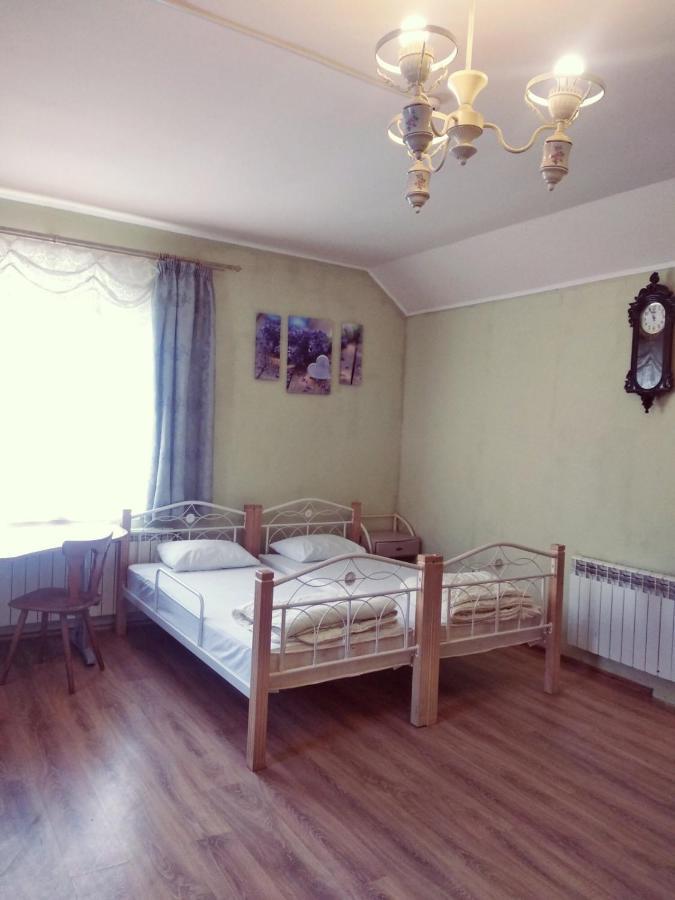 A Pousada Freedom Uzhhorod Exterior foto